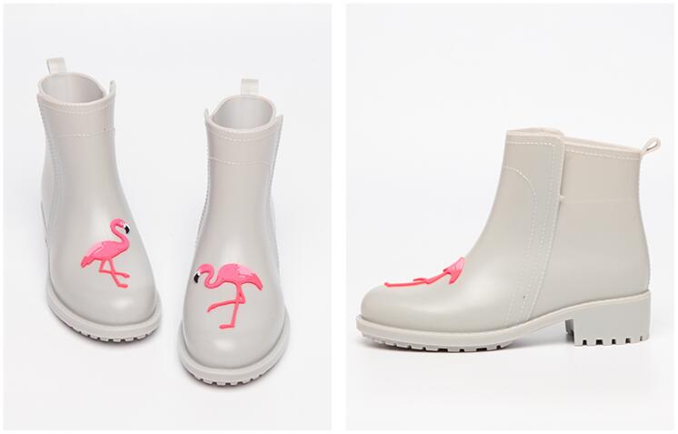 Women Retro Cute Ankle Rain Boots Non-Slip Waterproof Water Shoes Woman Slip-on Cartoon Rainboots Wellies RT304